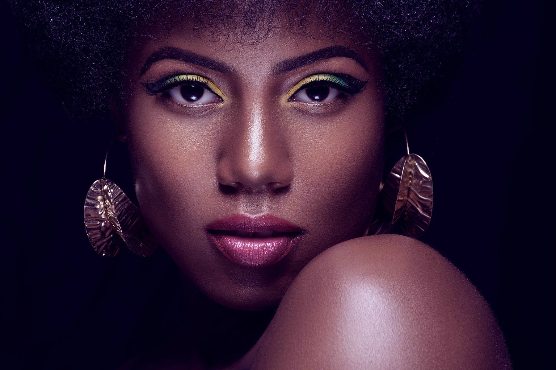 Tudo O Que você precisa Saber A respeito do Khol, Um Essencial Que Nunca Sai De Moda